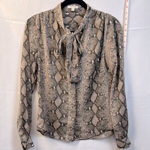 Stella & Dot Lady Boss Top - Snake